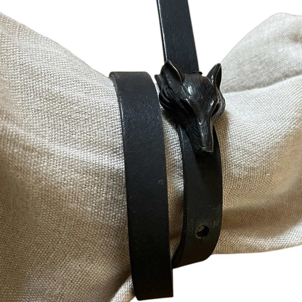 Black wrap Leather Wolf tribe bracelet - Picture 2 of 3